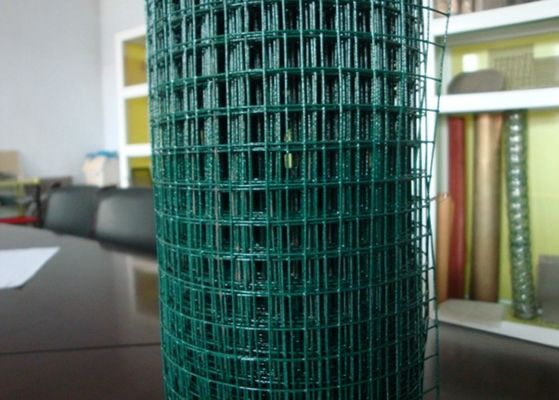 Porcellana Il PVC ha ricoperto la maglia d'acciaio che recinta i pannelli verde scuro per la dimensione animale della gabbia 50X150 fornitore