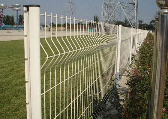 Porcellana La recinzione/3D della maglia del giardino ornamentale curva ha saldato i pannelli della rete metallica fornitore